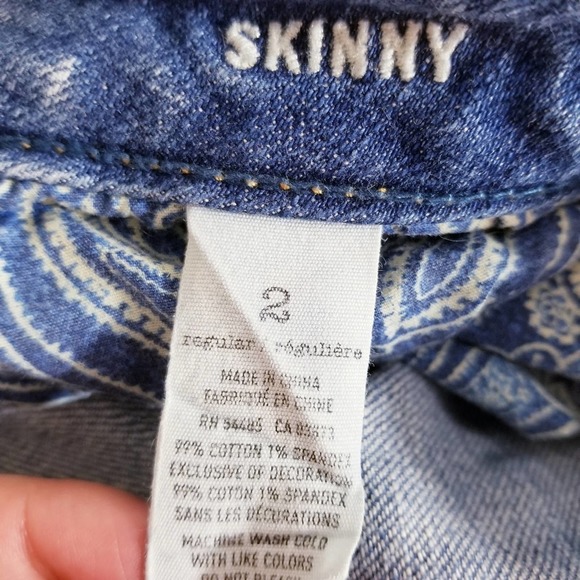 American Eagle Ripped Stretch Skinny Jeans - Picture 5 of 5